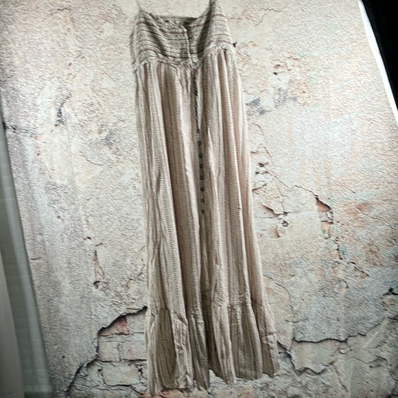 Promesa Dresses & Skirts - PROMESA USA
ABSTRACT STRIPE DRESS Medium brown & cream A633